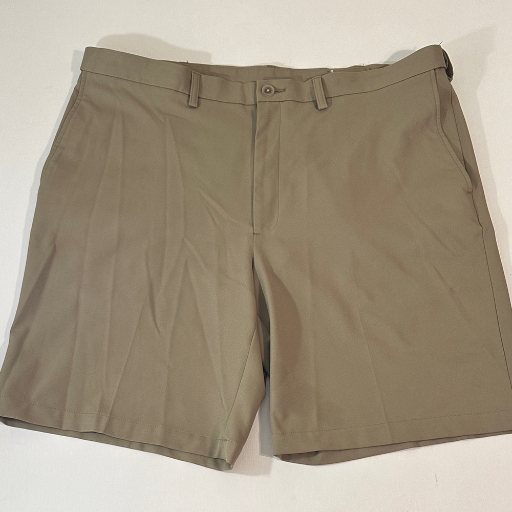 HAGGAR COOL 18 PRO MENS SHORTS